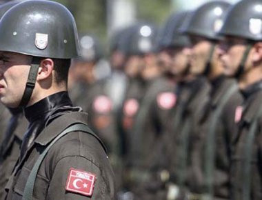 Τουρκία: Μολύνθηκαν εκατοντάδες στρατιώτες - Ένας νεκρός